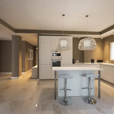 Apartment Andalucia Del Mar - 3 Bedroom In Puerto Banus *